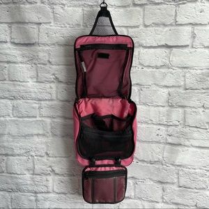 PREOWNED L. L. BEAN TRAVEL CADDY PINK ZIP AROUND WITH HOOK